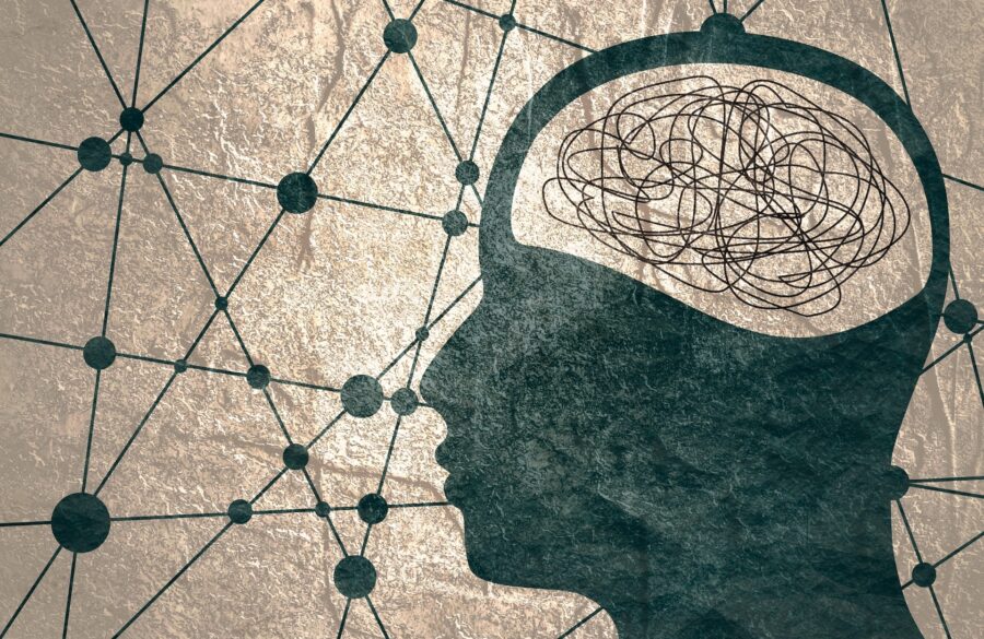 Rastgele ya da ilgisiz bilgiler arasında anlamlı kalıplar görme eğilimi: APOFENİ 📎 Kaynak: Apofeni Nedir? Tesadüflerde Anlam Aramanın Psikolojisi 🔗 https://www.fonksiyonelyasam.com/2025/07/11/apofeni-nedir/