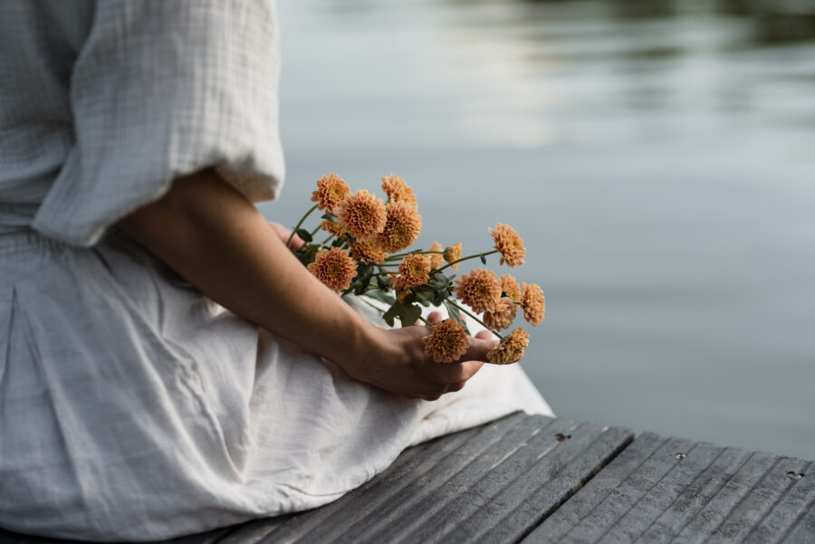 Üç Eşlikçi ve Bir Fısıltı: Kitaplar, Yolculuk ve İçsel Gezginlik Üzerine | Sevilay Acar - fonksiyonelyasam.com