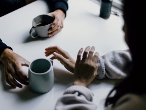 Shirley MacLaine ve Ruhsal İlişkilerin Anatomisi Sevginin Sonsuz Dansı – Shirley MacLaine Kitap İncelemesi | Fonksiyonel Yaşam - Züleyha Gülveren