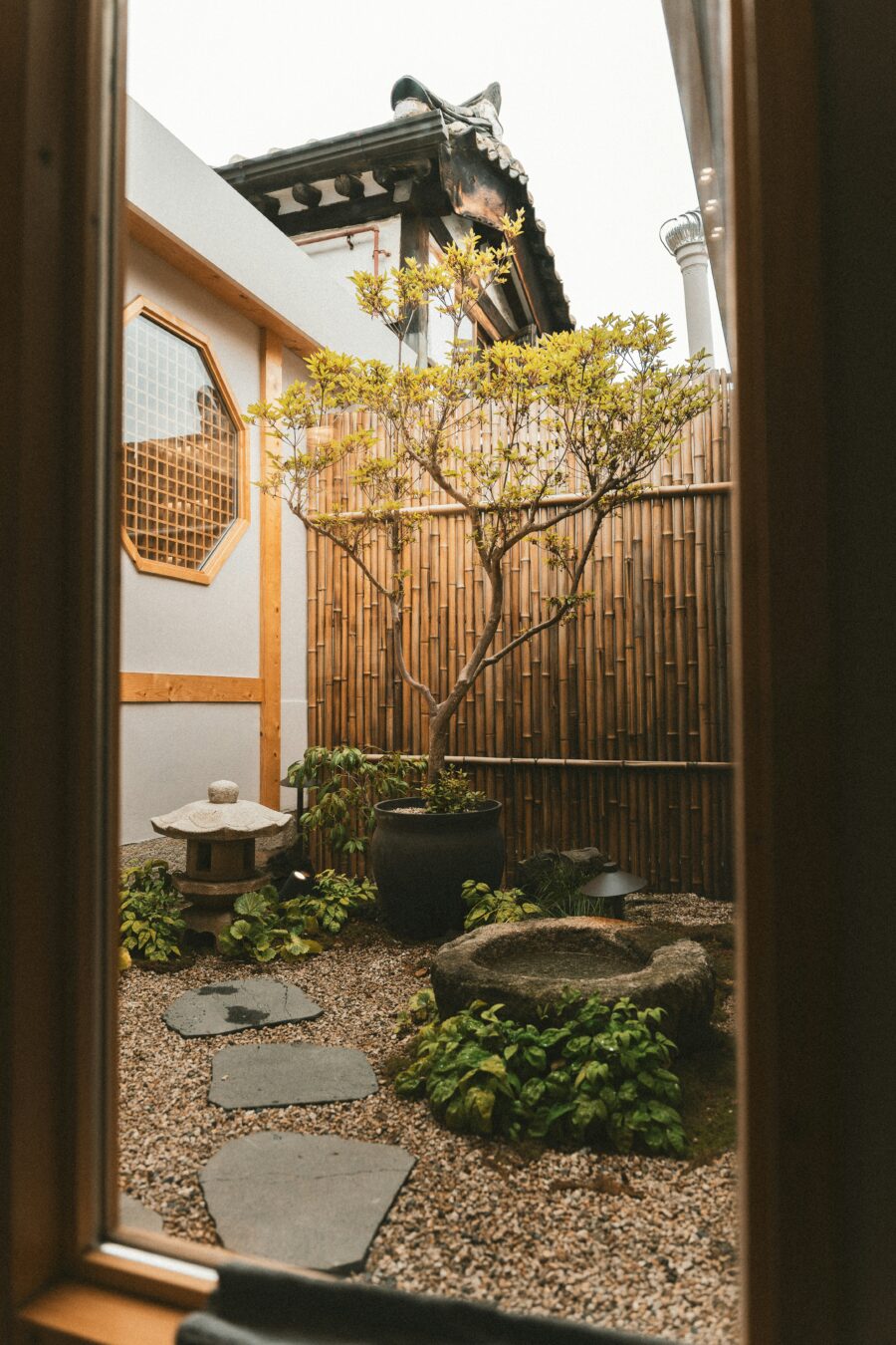Zihnin İzolasyonu, Ruhun İnşası: Bir Psikoloğun Halvet Anatomisi Halvette 40 Gün — Michaela Mihriban Özelsel | Züleyha Gülveren - Fonksiyonel Yaşam